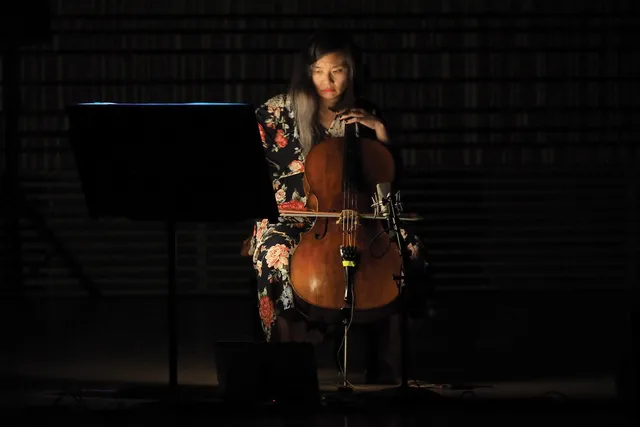 Okkyung Lee playing cello.